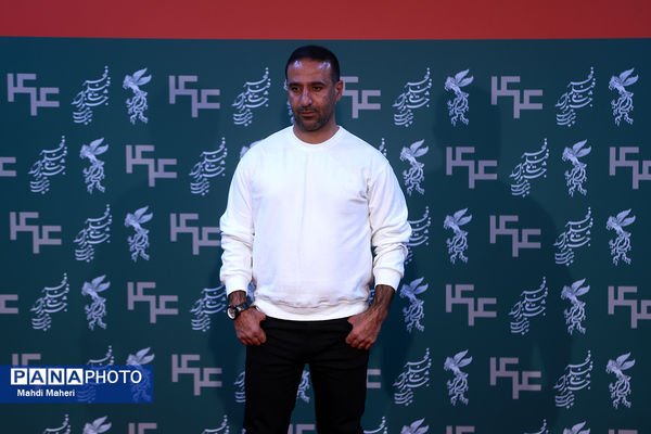 نشست نقد و بررسی فیلم «قمارباز» در چهل و چهارمین جشنواره ملی فیلم فجر