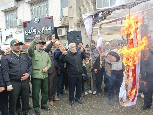 جشن تولد چهل و هفت سالگی انقلاب در گلوگاه 