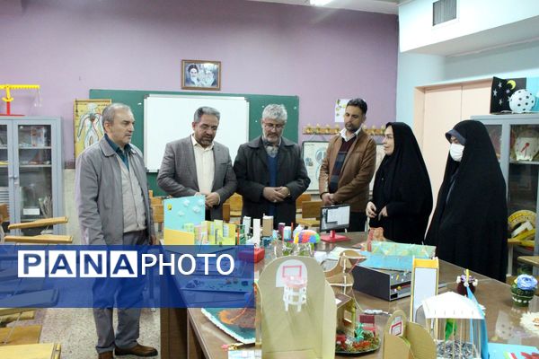  نمایشگاه هفته ماها در مدرسه امام موسی کاظم (ع)