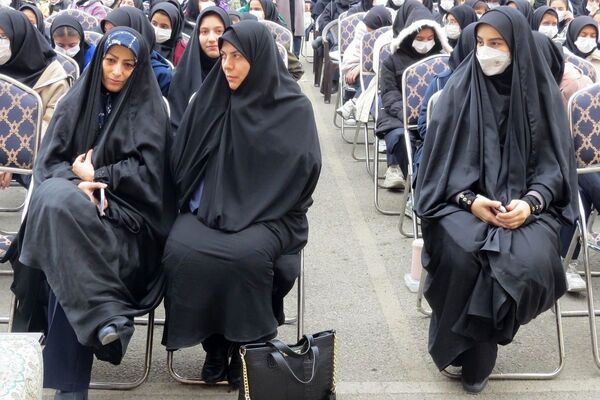 مراسم هفته پژوهش در دبیرستان بانو عفت آهنگری شهرری