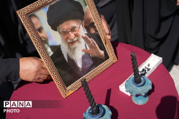 تجمع باشکوه مردم لردگان از گلزار شهدا تا مزار شهدای گمنام چشمه‌برم 