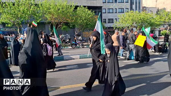 آینده‌سازان فردا، جان‌فدایان امروز