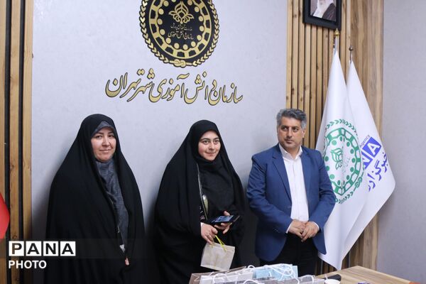 تقدیر از مربیان و دانش‌آموزان پیشتاز در فعالیت موکب‌های سازمان دانش‌آموزی شهر تهران