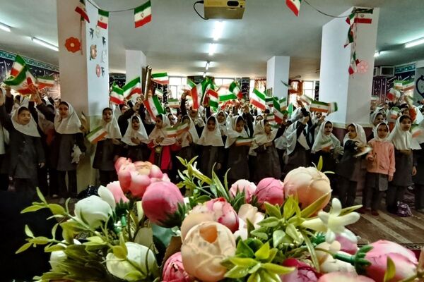 طنین زنگ انقلاب در مدارس شهرستان شهریار 