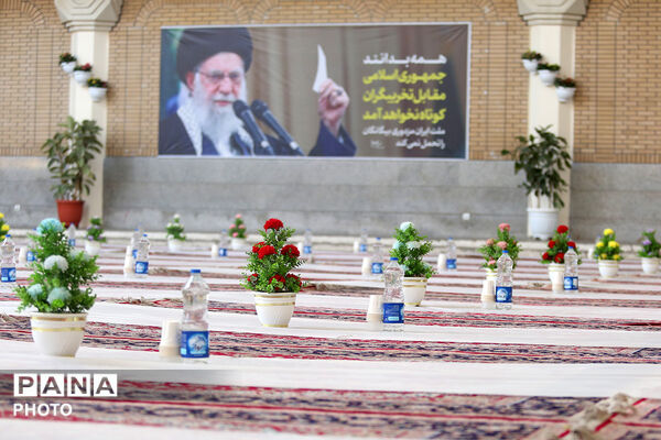 سفره افطاری حرم کریمه اهل بیت(س) در ماه ضیافت الهی