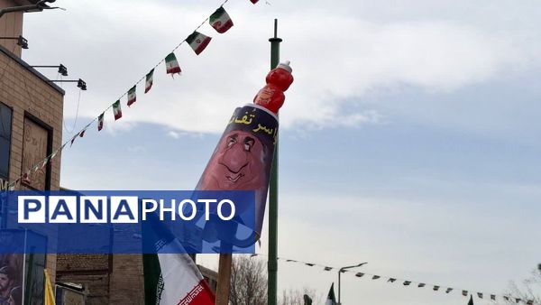 شکوه حضور نوجوانان در راهپیمایی 22 بهمن مردم قم