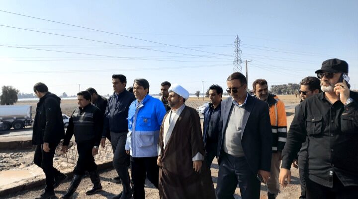 بازدید استاندار کرمان از مناطق سیل جازموریان