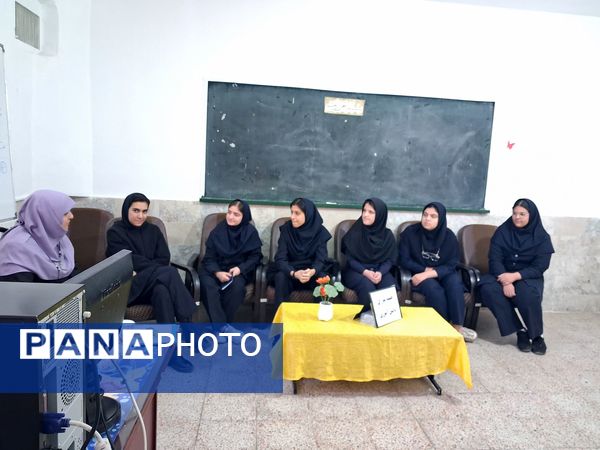 جلسه شورای دانش آموزی فاطمیه؛ از پیشنهاد تا اجرا