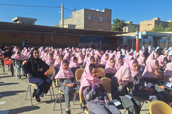 سفیران سلامت پیشگامان خود مراقبتی در مدارس 