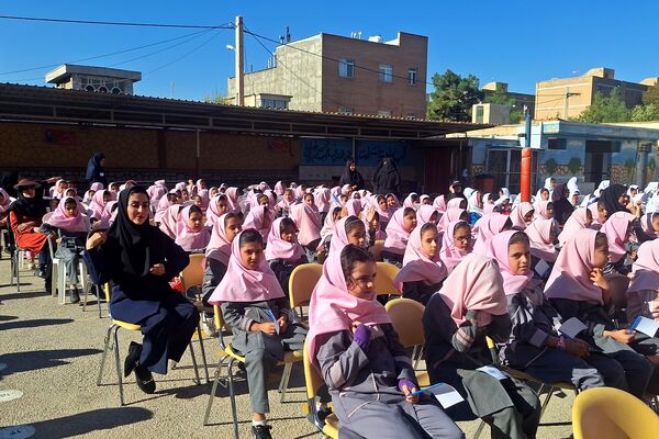 سفیران سلامت پیشگامان خود مراقبتی در مدارس 