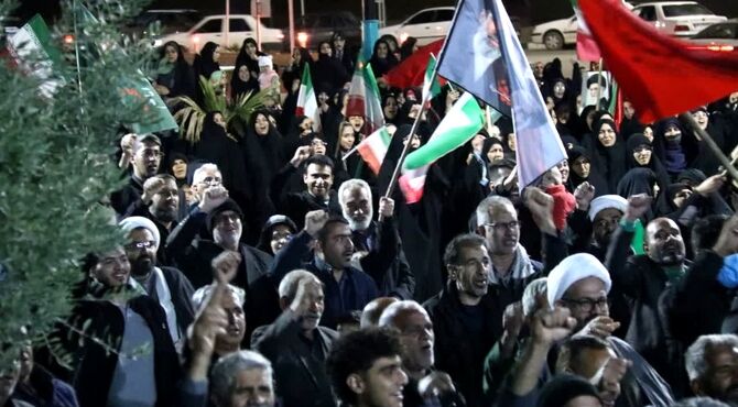 حضور پرشور مردم مهردشت ابرکوه در وداع با دومین شهید ابرکوه