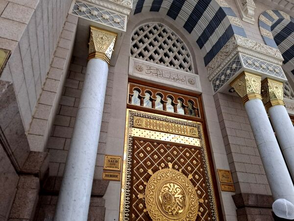 مدینه مقصد اول دانش‌آموزان زائر