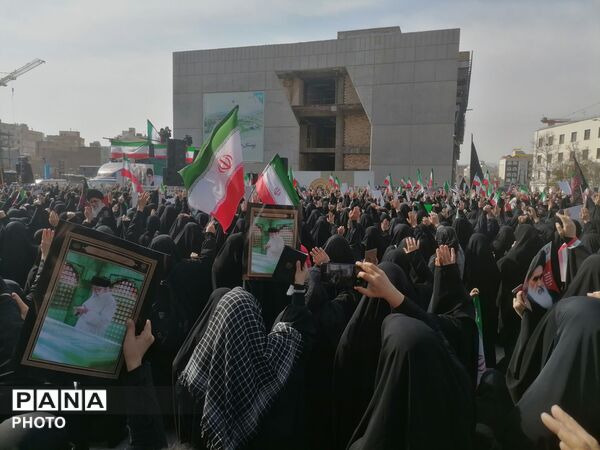 اجتماع بزرگ مردم مشهد در روز شهادت رهبر عظیم الشان انقلاب 