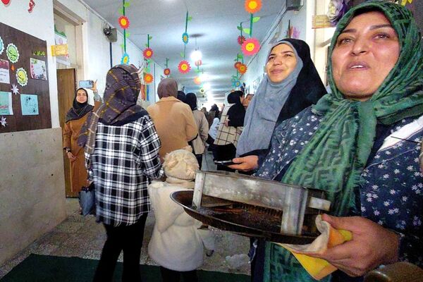 جشن ولادت بانوی دو عالم در دبستان وحیدکیهانی 