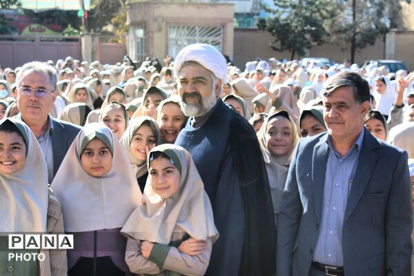 مراسم روز جهانی تخم مرغ در مدرسه زکریا رازی ناحیه 2 کرج و شهرستان فردیس