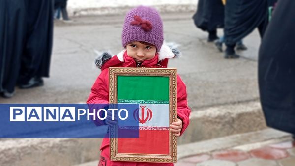 حاشیه نگاری حضور مردم شهر بن در راهپیمایی ۲۲ بهمن ۱۴۰۴