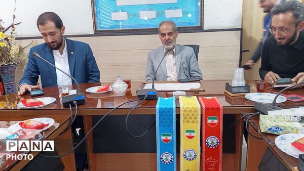 آیین تقدیر از دانش آموزخبرنگاران برگزیده پانا ناحیه 3 قم