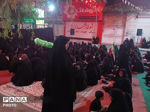 اجتماع شبانه مردم کرج  زیر پرچم اباعبدالله الحسین( ع)