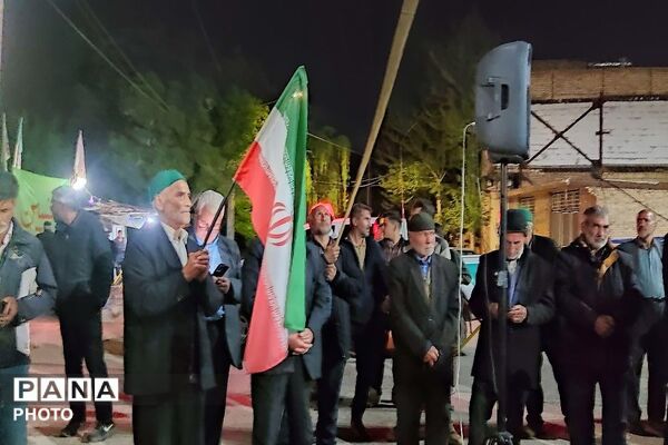 یک دنیا شاهد و مبهوت از حضور خیابانی مردم شهر بار