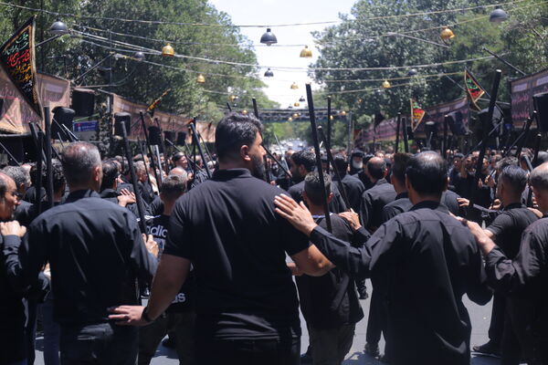ظهر عاشورایی شهر اولین‌ها