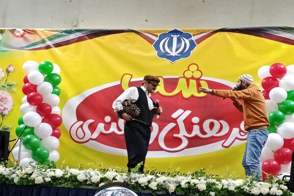 برگزاری مراسم شب فرهنگی و هنری در فاروج