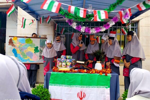 جشن پیروزی انقلاب اسلامی در مدارس منطقه کهریزک 