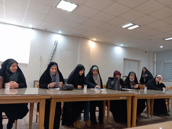 انجمن‌های اسلامی یکی از ثروت‌های جمهوری اسلامی اند