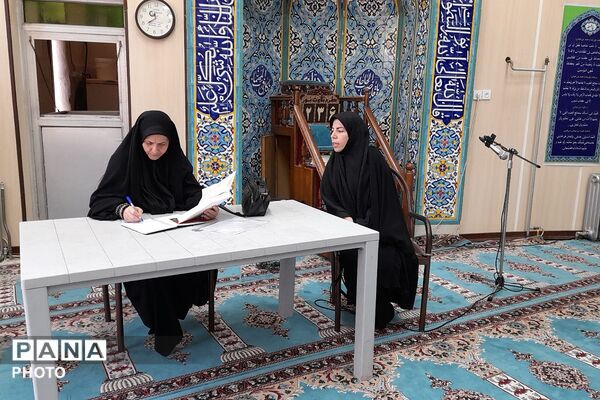 تقدیر از خادمین و فعالان ستاد نماز جمعه صباشهر به مناسبت سالروز اقامه اولین نماز جمعه