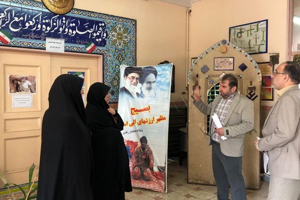 بازدید سرگروه کیفیت بخشی فعالیت‌های پرورشی از مدارس ناحیه دو شهرری 