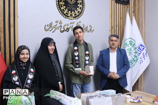 تقدیر از مربیان و دانش‌آموزان پیشتاز در فعالیت موکب‌های سازمان دانش‌آموزی شهر تهران