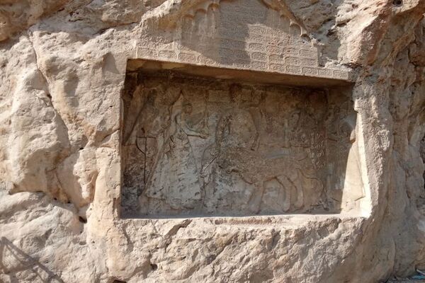 نقش برجسته تیمور از آثار باستانی در شهر کازرون 