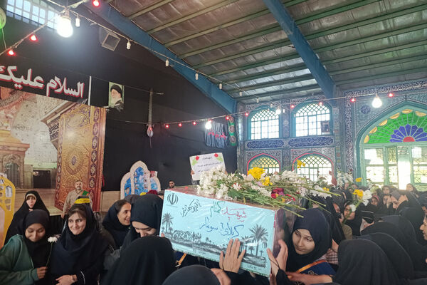 استقبال بی‌نظیر دانش‌آموزان و فرهنگیان شهرستان آباده از شهید گمنام