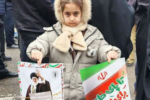 فیروزکوه یکپارچه عشق؛ راهپیمایی ۲۲ بهمن باشکوهترین جلوه وحدت شد