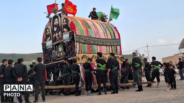 شکوهِ سوگ در پناهِ قدمگاه علی (ع)؛ نخل‌گردانی، بازخوانیِ پیوندِ عشق و ارادت