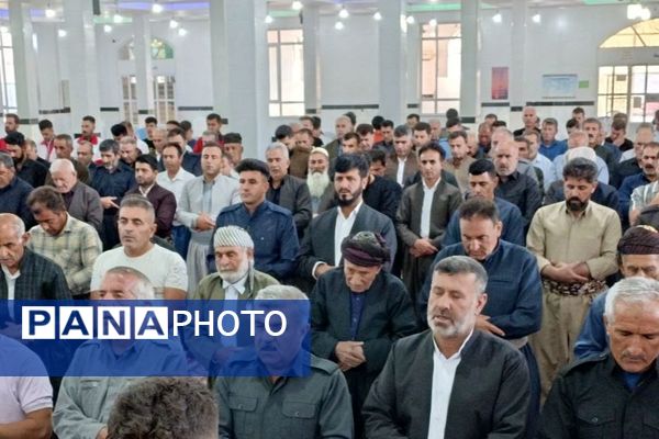 نماز عید سعید قربان در ثلاث باباجانی