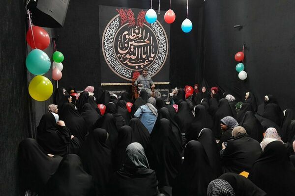 جشن ولادت امیرالمؤمنین امام علی(ع) در مسجد حسین‌بن‌علی قائمیه