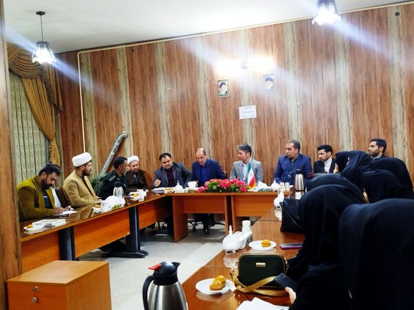 جلسه برنامه‌ریزی برگزاری راهپیمایی یوم‌الله ۲۲ بهمن با حضور مدیران مدارس شهرستان فاروج