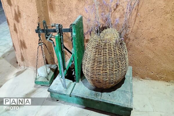 زیبایی‌های بومی و محلی در اقامتگاه های بوم گردی  شهربار
