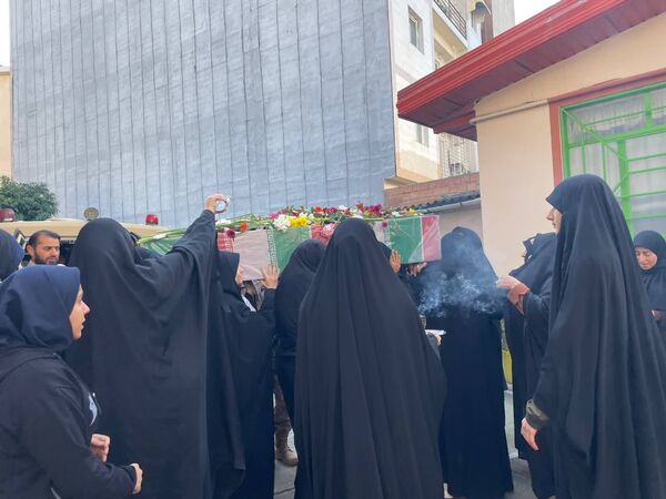 استقبال از شهید خوشنام در دبیرستان شاهد ساری 
