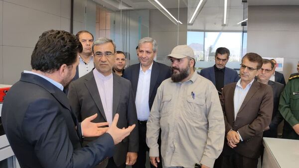 استاندار خراسان رضوی از شرکت عصاره‌گیری پردیس کاشمر بازدید کرد
