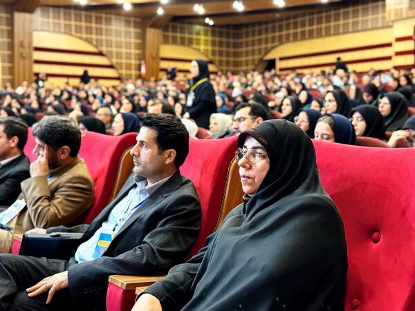 آیین اختتامیه اولین همایش مدار معلمی در آمل