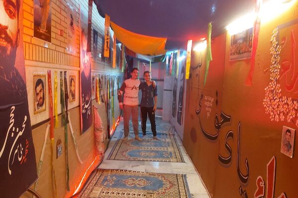 اعتکاف دانش‌آموزی در مسجد سیدالشهدا(ع) شیراز