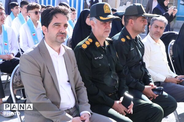 نواختن زنگ مهر، ایثار و مقاومت در مدرسه نمونه دولتی ۹ دی