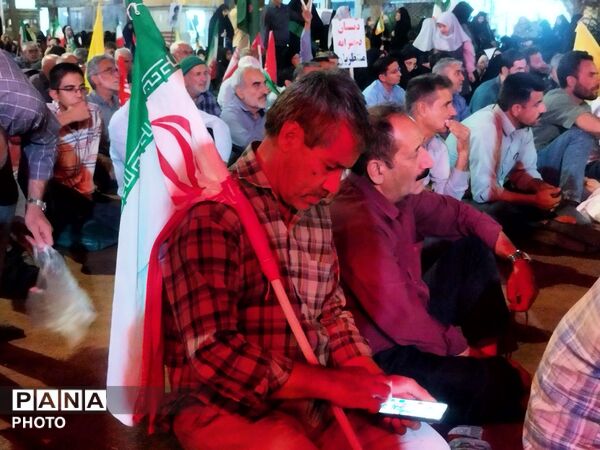 اجتماع شبانه در دویست‌ودهمین شب شهادت قائد امت اسلام همزمان با هفته دفاع مقدس