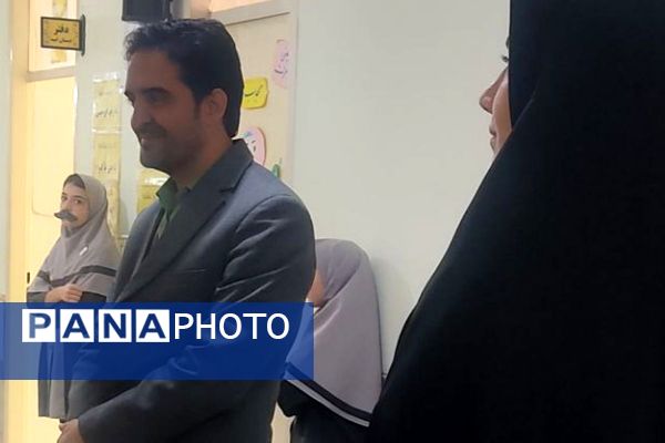 هنرهایی که نفس میکشند؛ با هنرمندی دانش‌آموزان دبستان امید بهارستان‌دو