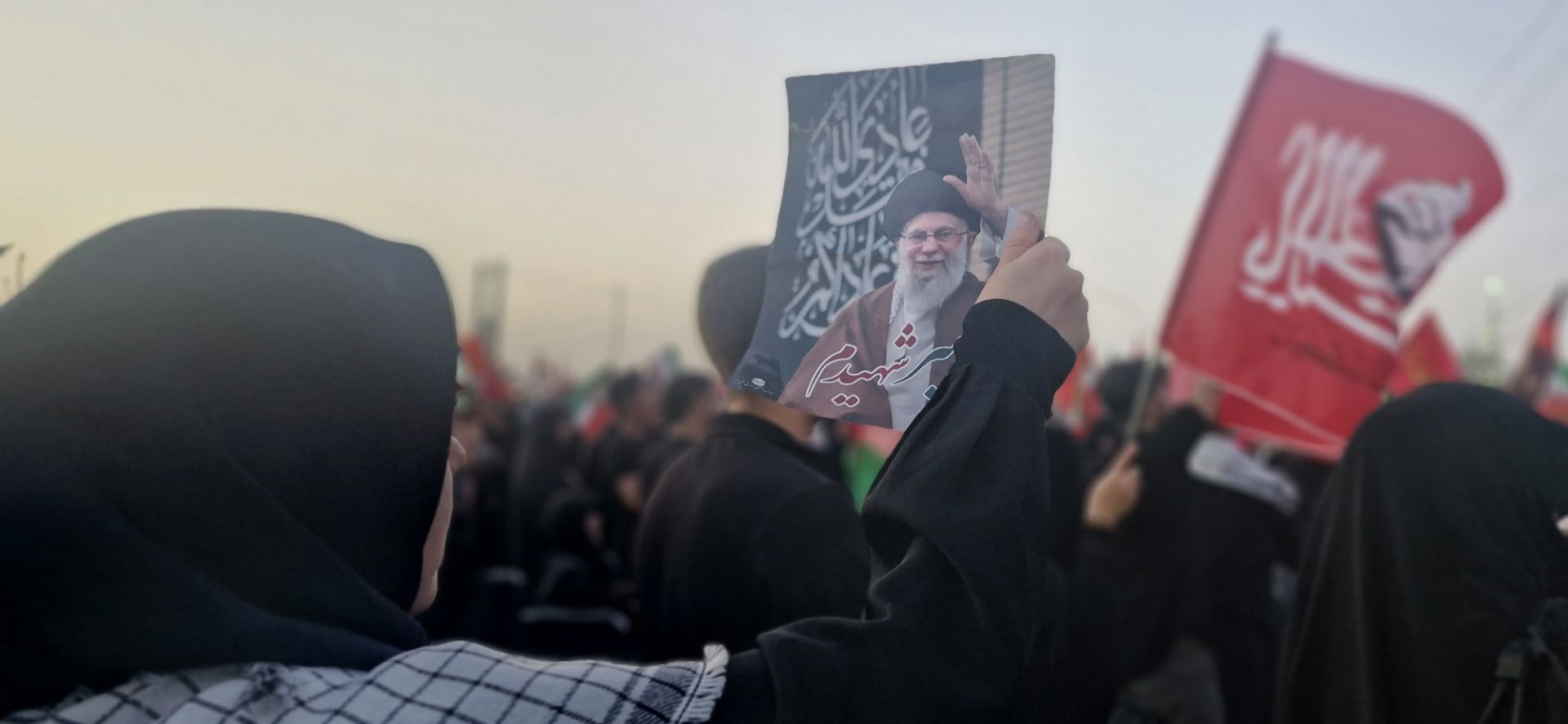 روزی که اشک و وفاداری در خیابان‌های وطن جاری شد