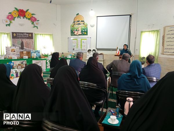 جشنواره جابر بن حیان در دبستان نرجس 