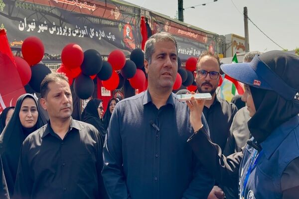 نسل نوجوان همچنان در مسیر امام حسین(ع) گام برمی‌دارد‌