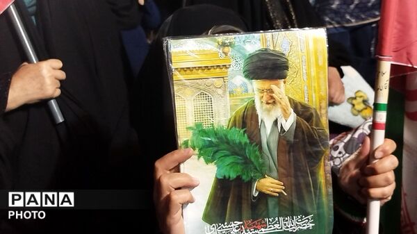 فیروزآباد وفادار به رهبر شهید