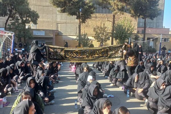 گرامیداشت ایام شهادت حضرت فاطمه‌ زهرا(س) در دبیرستان سوده‌حمدانی قرچک